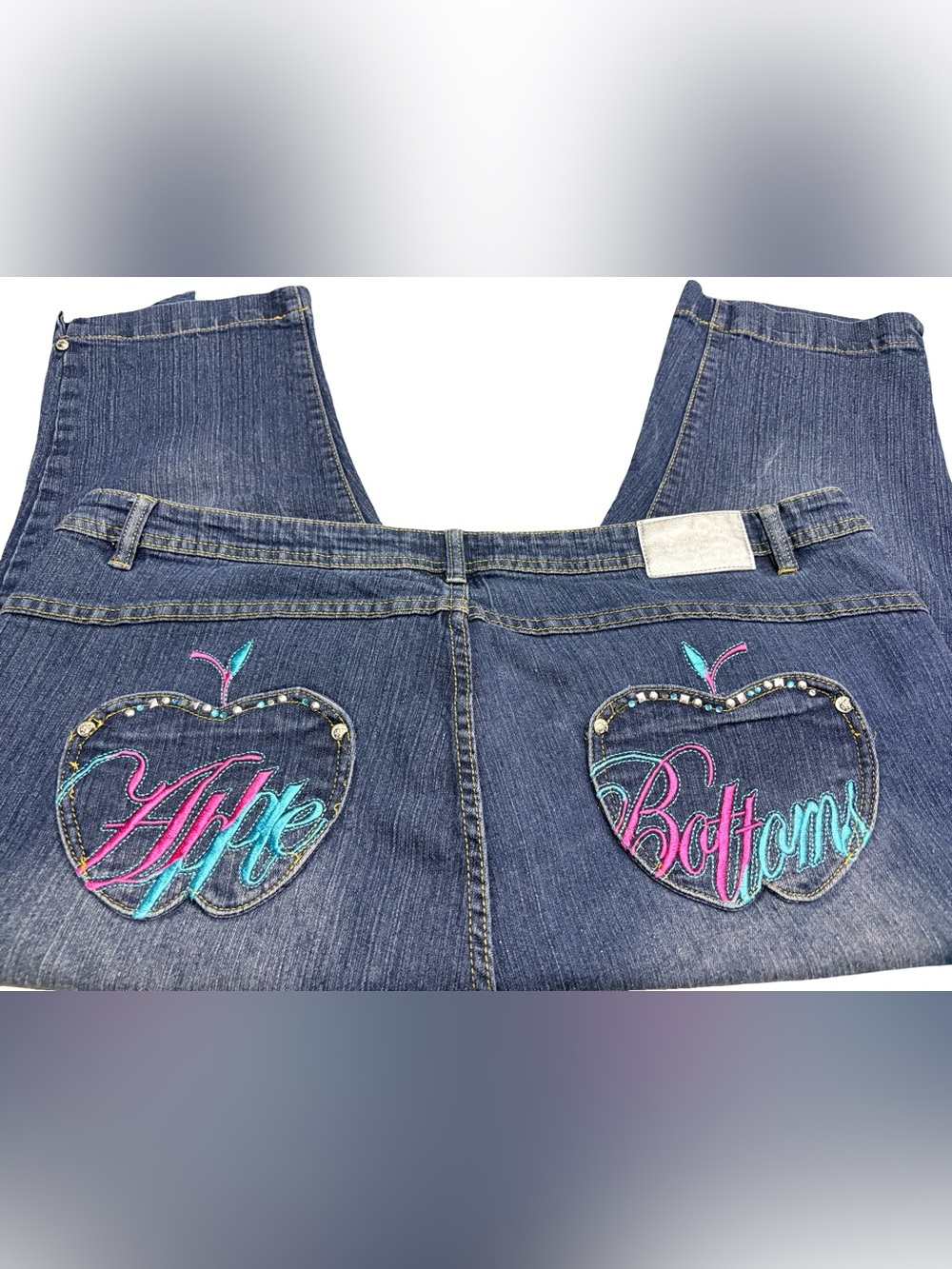 Apple Bottoms Y2K McBling Embroidered Rhinestone Capri Jeans Plus Size 20